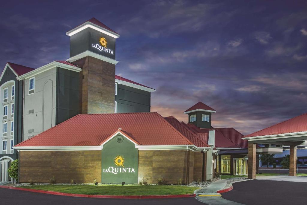 La Quinta Inn & Suites Las Vegas Summerlin Tech